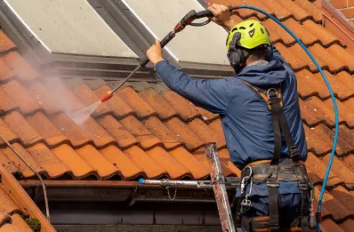 Démoussage et hydrofuge de toiture à Jaux